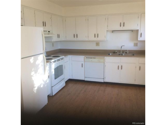 2915 S Lincoln St, Englewood, CO 80113