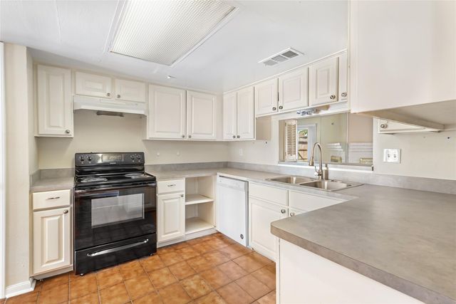 5902 Arncliffe Drive, Houston, TX 77088