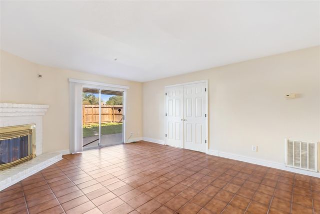 5902 Arncliffe Drive, Houston, TX 77088