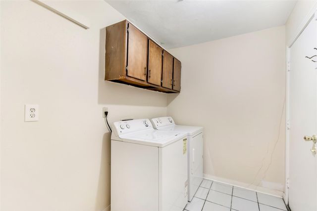 5902 Arncliffe Drive, Houston, TX 77088