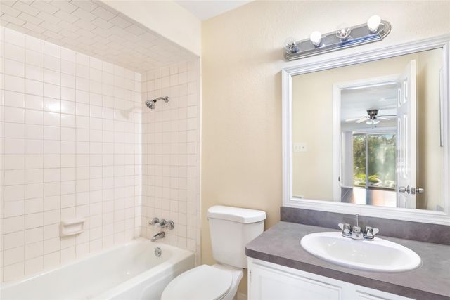 5902 Arncliffe Drive, Houston, TX 77088