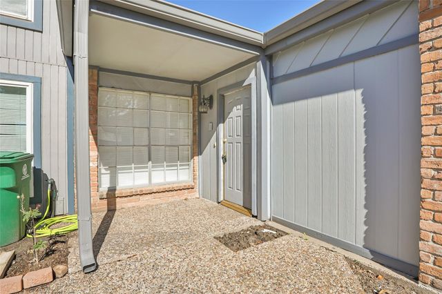 5902 Arncliffe Drive, Houston, TX 77088