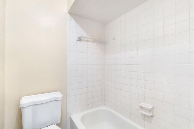 5902 Arncliffe Drive, Houston, TX 77088