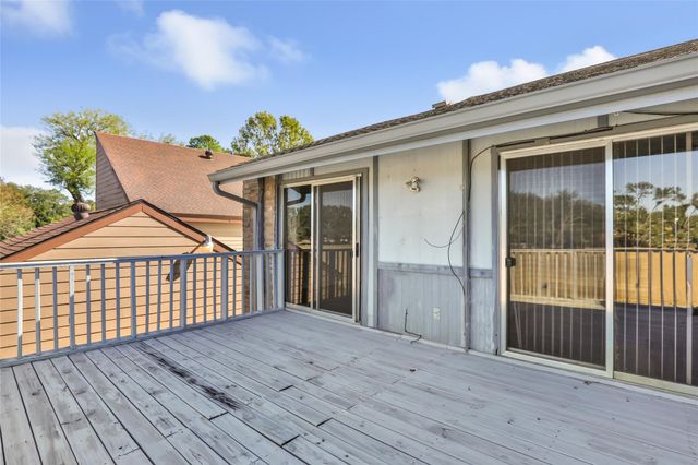 5902 Arncliffe Drive, Houston, TX 77088