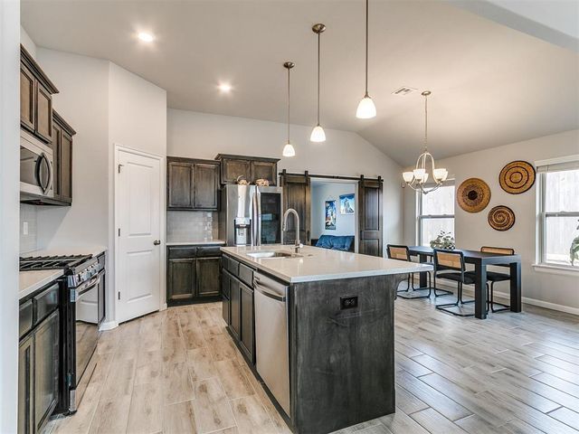 10477 Turtle Back Drive, Midwest City, OK 73130