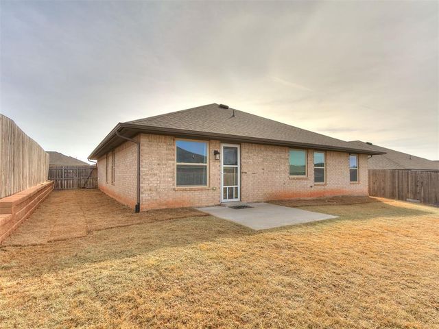 10477 Turtle Back Drive, Midwest City, OK 73130