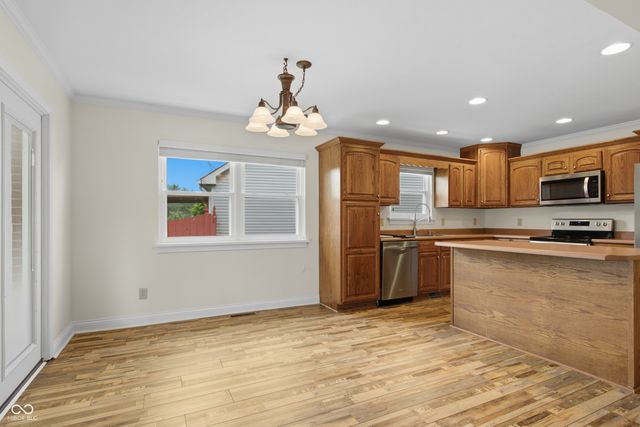 4321 W Summerhaven Drive, New Palestine, IN 46163