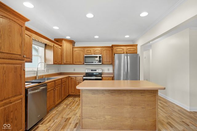 4321 W Summerhaven Drive, New Palestine, IN 46163
