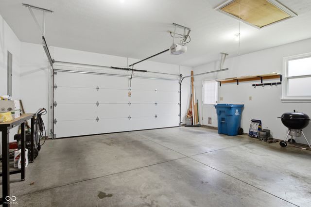 4321 W Summerhaven Drive, New Palestine, IN 46163