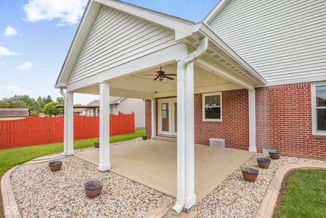 4321 W Summerhaven Drive, New Palestine, IN 46163