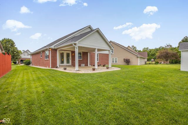 4321 W Summerhaven Drive, New Palestine, IN 46163