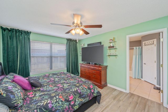 2016 Reserve Boulevard, Gulf Breeze, FL 32563