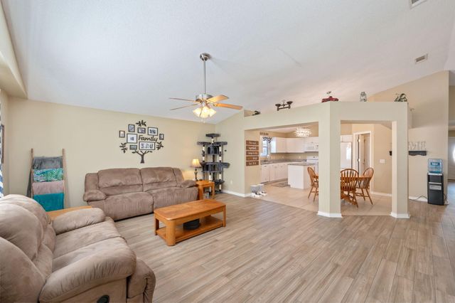 2016 Reserve Boulevard, Gulf Breeze, FL 32563