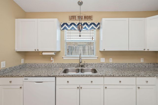 2016 Reserve Boulevard, Gulf Breeze, FL 32563