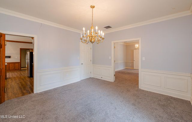 100 Rolling Meadows Drive, Jackson, MS 39211
