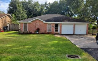 2121 Redwood Street, Kemah, TX 77565