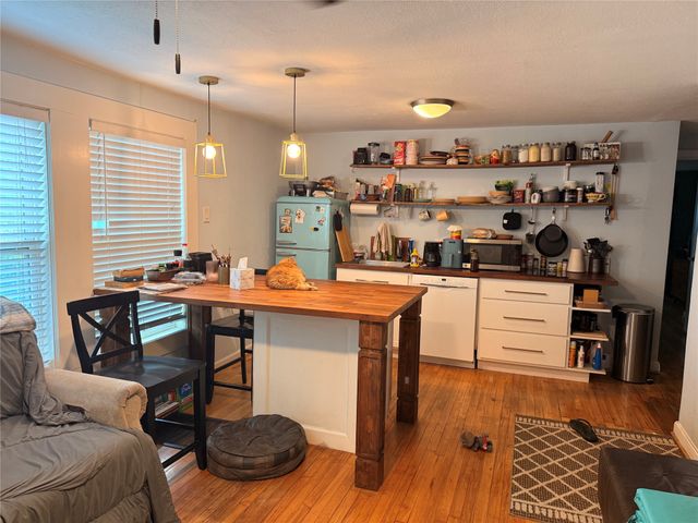 1220 Woodlawn Avenue, Dallas, TX 75208