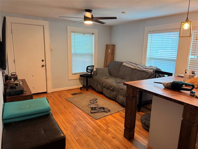 1220 Woodlawn Avenue, Dallas, TX 75208