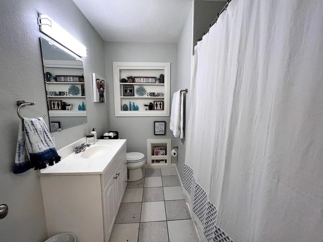 1220 Woodlawn Avenue, Dallas, TX 75208