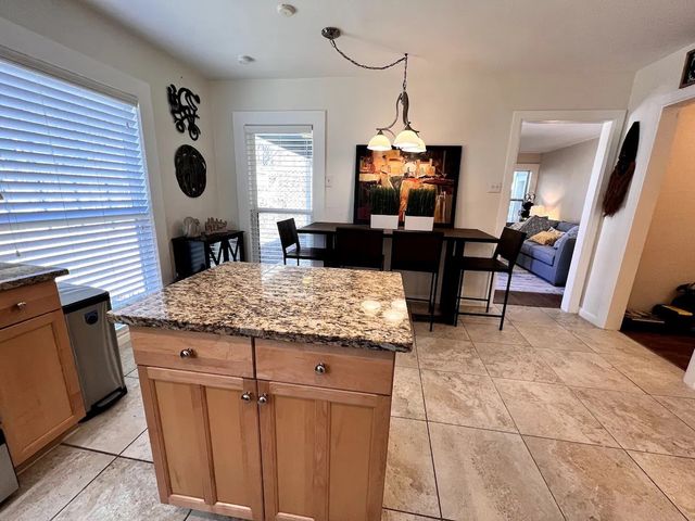 1220 Woodlawn Avenue, Dallas, TX 75208