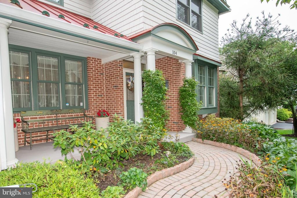 104 MOUNTAIN LAUREL LN, MALVERN, PA 19355 — photo 2