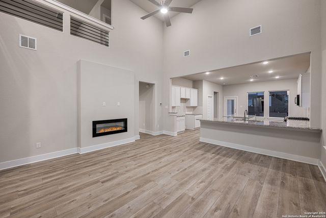121 Cherrybark Oak, Castroville, TX 78009