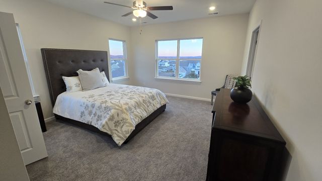 6141 Saxlingham Pl, Smyrna, TN 37167