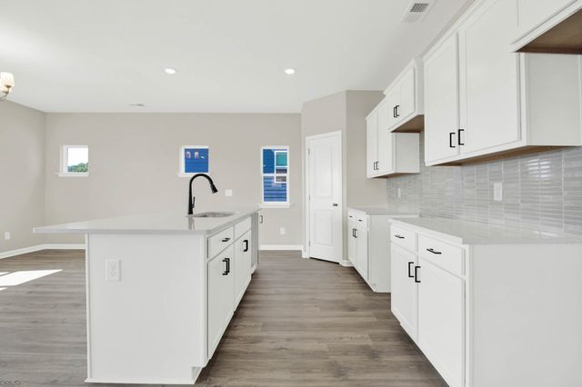 6141 Saxlingham Pl, Smyrna, TN 37167