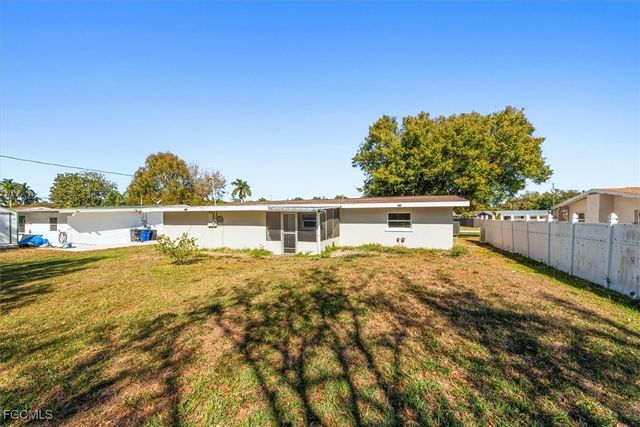 41 Victoria DR, North Fort Myers, FL 33917