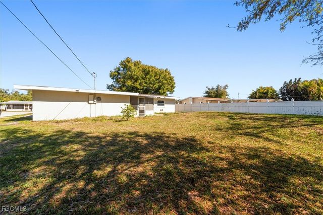 41 Victoria DR, North Fort Myers, FL 33917