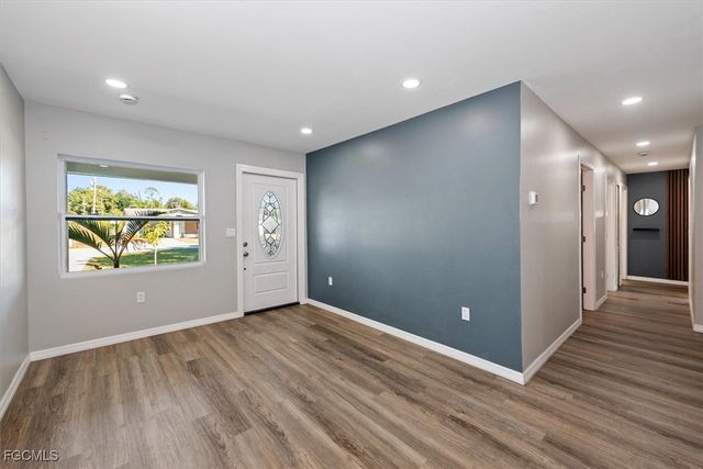 41 Victoria DR, North Fort Myers, FL 33917