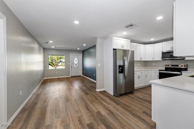 41 Victoria DR, North Fort Myers, FL 33917