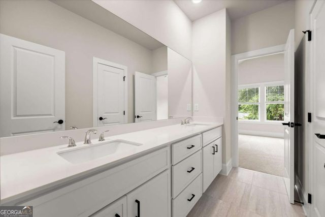 4538 Meadowland Way, Flowery Branch, GA 30542