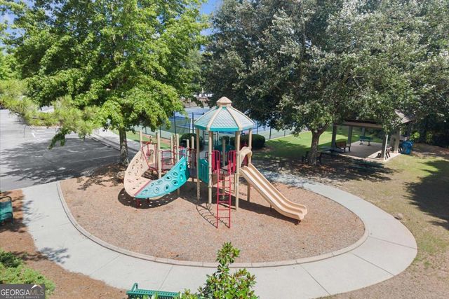 4538 Meadowland Way, Flowery Branch, GA 30542