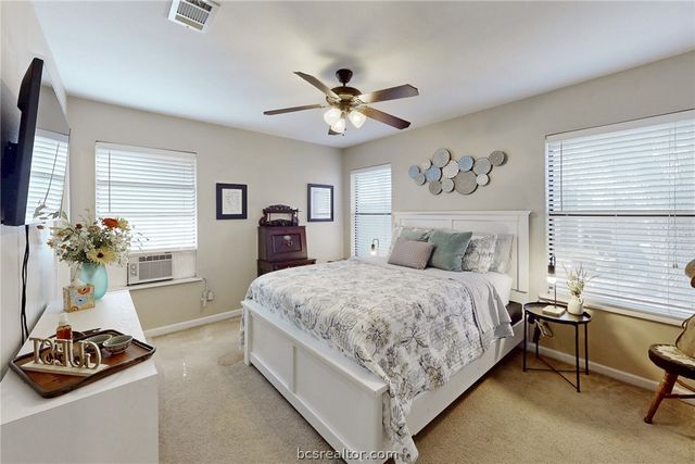 2304 Truman Street, Bryan, TX 77801