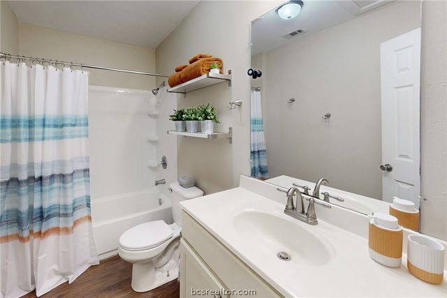 2304 Truman Street, Bryan, TX 77801