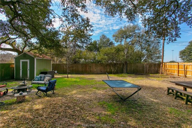 2304 Truman Street, Bryan, TX 77801