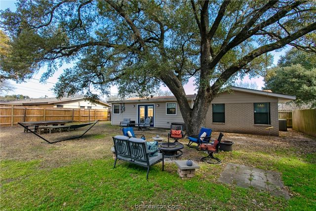 2304 Truman Street, Bryan, TX 77801