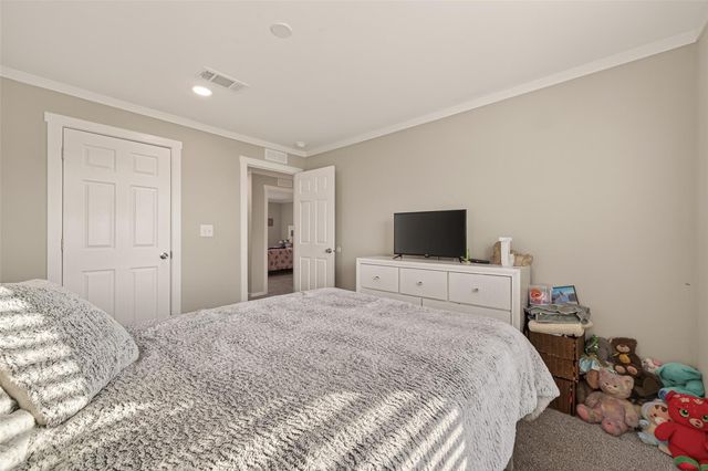 63 Road 5012, Cleveland, TX 77327