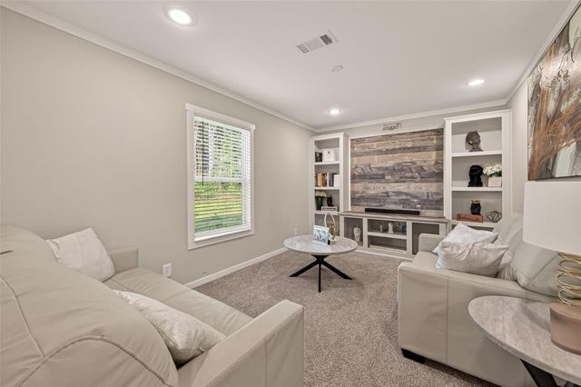 63 Road 5012, Cleveland, TX 77327
