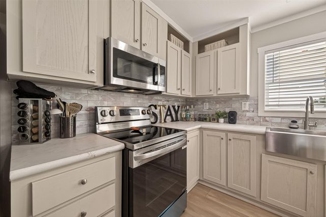 63 Road 5012, Cleveland, TX 77327