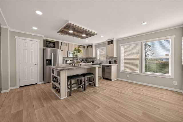 63 Road 5012, Cleveland, TX 77327