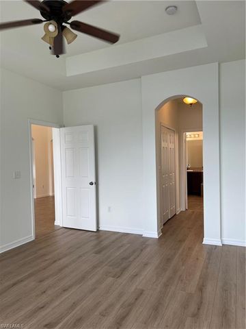 1560 Birdie DR, Naples, FL 34120