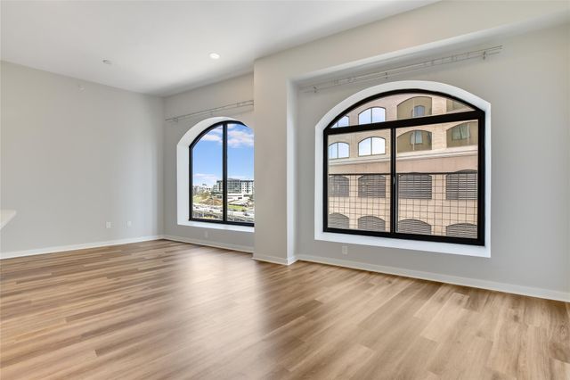 507 Sabine ST 709, Austin, TX 78701