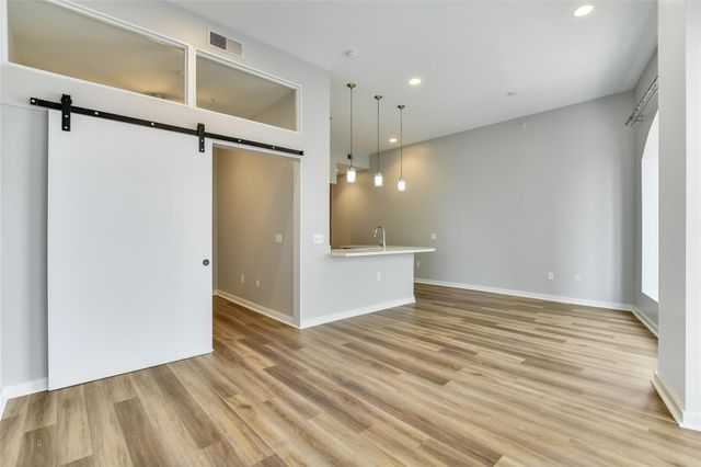 507 Sabine ST 709, Austin, TX 78701