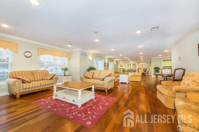 81 Liddle Avenue, Edison, NJ 08837