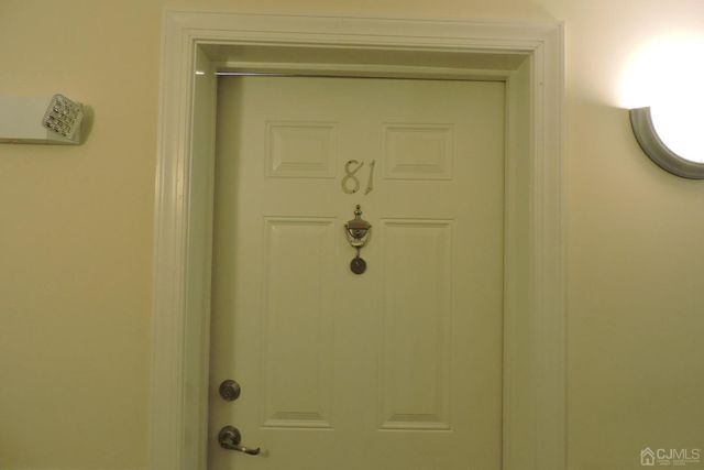 81 Liddle Avenue, Edison, NJ 08837