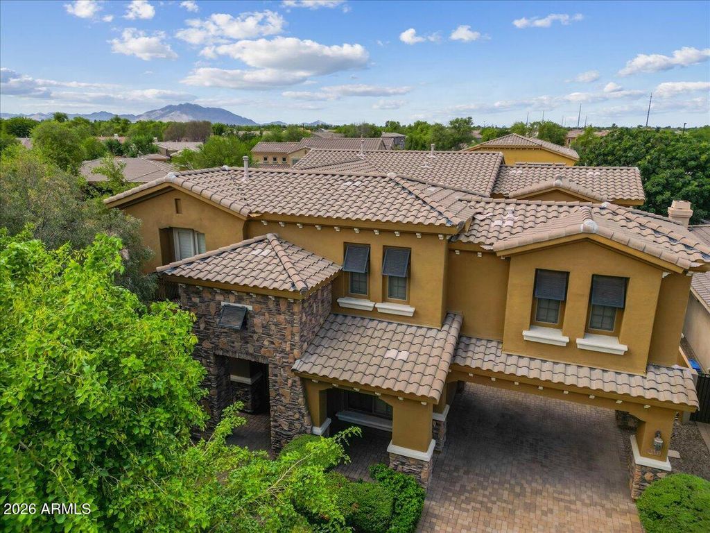 4053 E THUNDERHEART Court, Gilbert, AZ 85297 — photo 2
