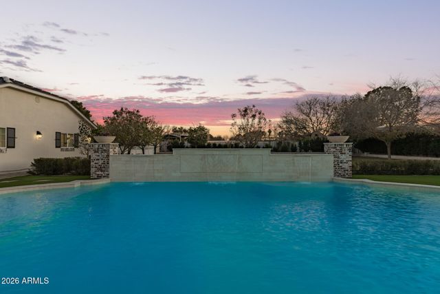 2035 E HAVEN Circle S, Gilbert, AZ 85298