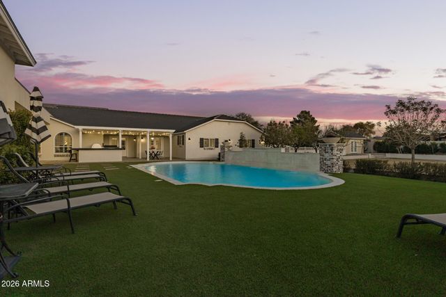 2035 E HAVEN Circle S, Gilbert, AZ 85298